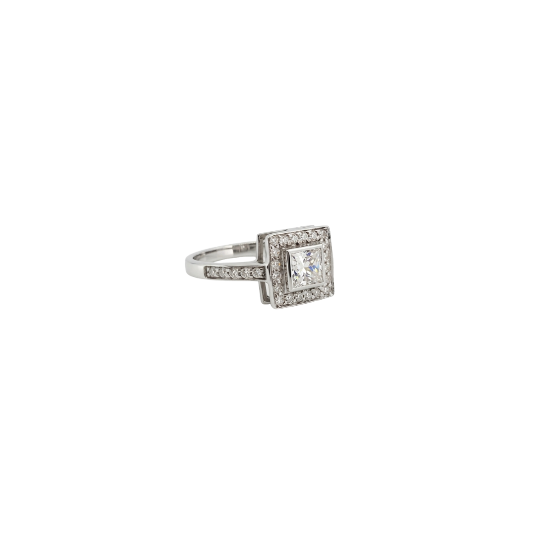 10246GM - Sortija cuadrada de oro blanco 18kt y circonitas