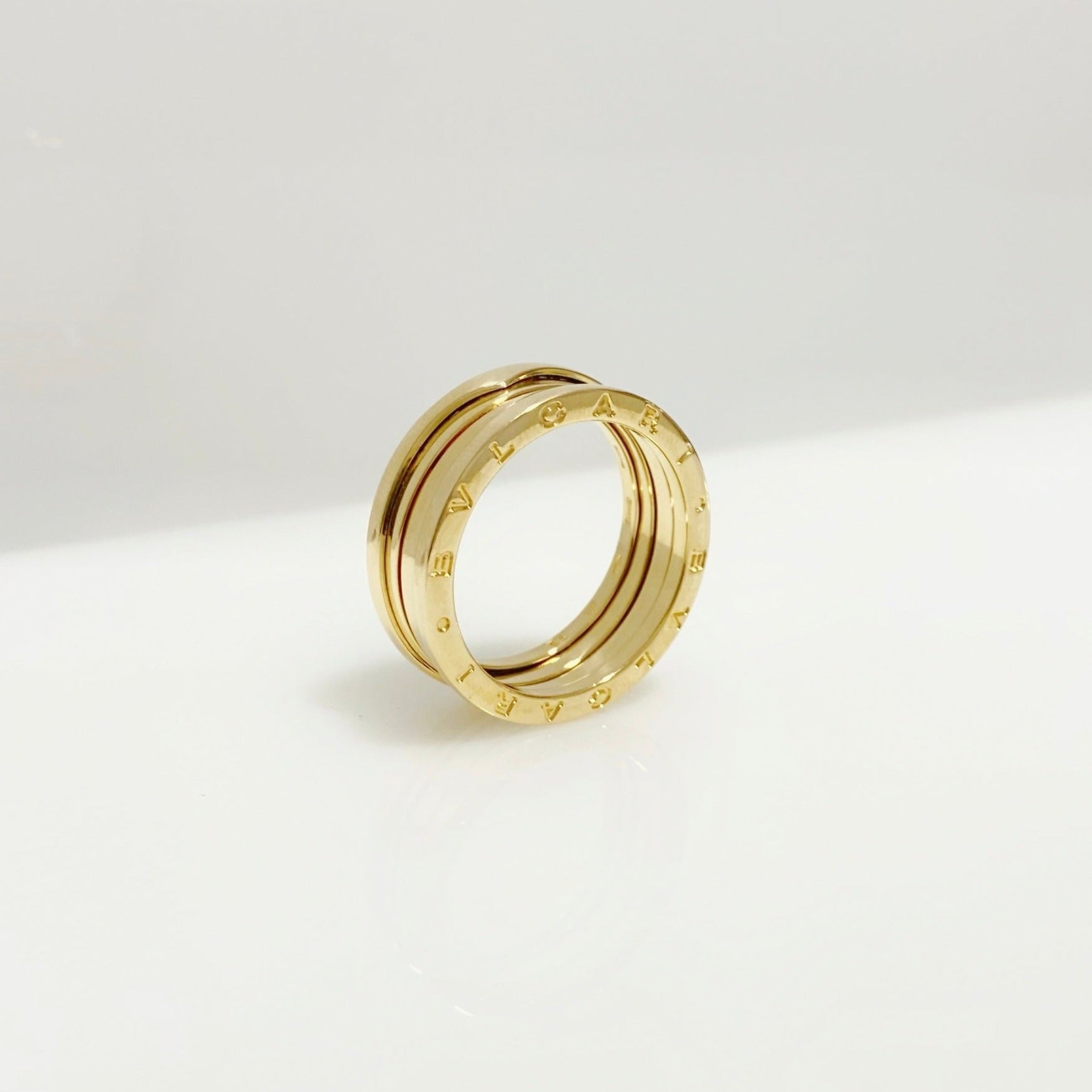 12479GM Anillo Bulgari B.zero1 de 3 bandas oro amarillo talla 26 5 Joyeria Ian or