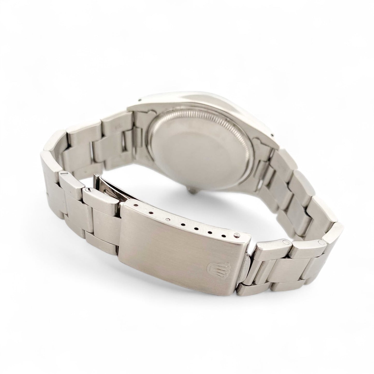 Reloj Rolex Oyster Perpetual Date con esfera de plata 34mm. Realizado en acero.
Marca: Rolex
Modelo: Oyster Perpetual Date
Año: Inicios de los 70 aproximadamente
Caja: 34 mm, acero/plata
Movimiento: Automático
Pulsera: Acero, Oyster cierre desplegable
Esfera: Champagne, sin cifras
Cristal: Plexiglass
Accesorios: Sin documento ni caja original
Estado: Muy buen estado, agujas originales con signos del tiempo.
Relojes Rolex de segunda mano baratos en Barcelona. relojes de alta gama al mejor precio.
