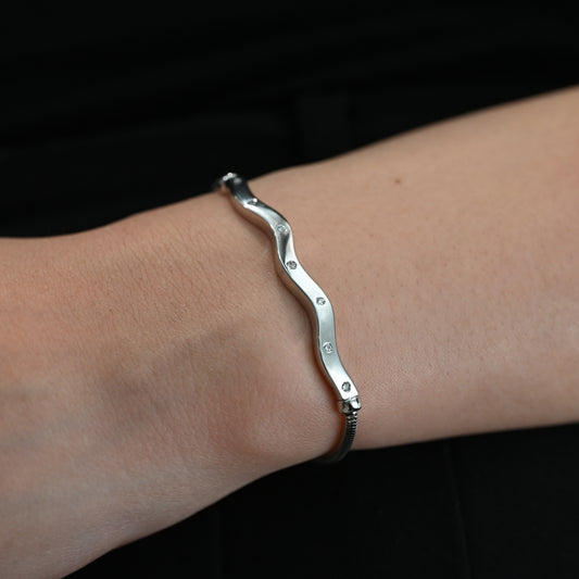Pulsera semirrígida oro blanco y diamantes cadena serpiente - 13815GM