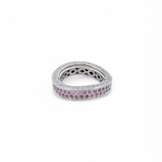 Anillo realizado en oro blanco de 18kt con 72 diamantes talla brillante y 74 zafiros rosas talla brillante. Joyas baratas. Envío gratuito. Anillos con diamantes