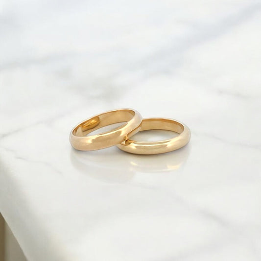 Comprar alianza realizada en oro amarillo de 18kt de la firma Bagués. Pieza de segunda mano. Joyas restauradas. Joyería Ian'Or.