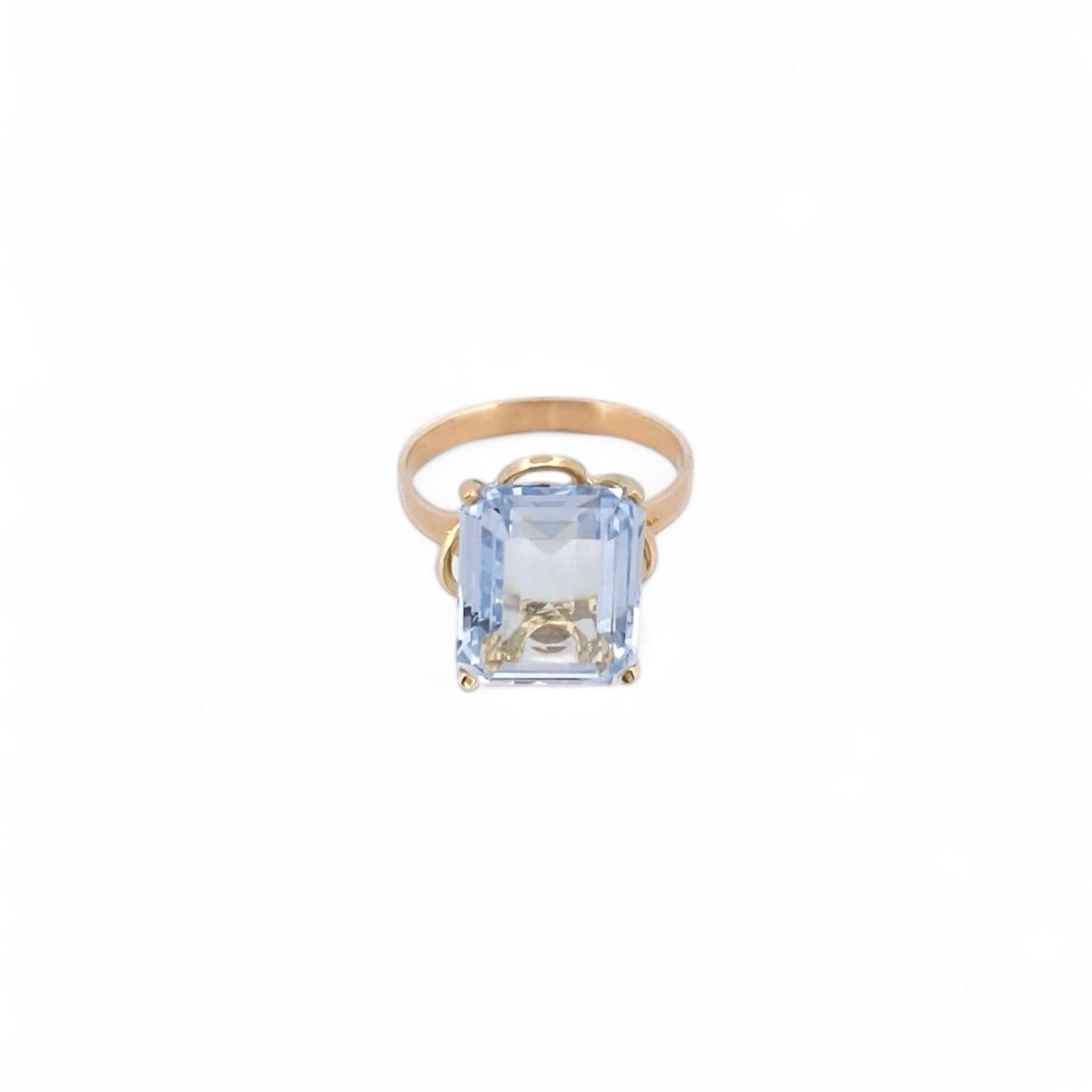 Comprar anillo de oro amarillo de 18kt con topacio talla baguette engastado en 4 grapas. Joyas restauradas. Joyas de segunda mano. Joyería Ian'Or.