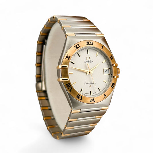Comprar clásico reloj vintage Omega Constellation con esfera de 31mm. Realizado en acero y oro amarillo de 18kt. Relojes Omega de segunda mano baratos en Bcn.