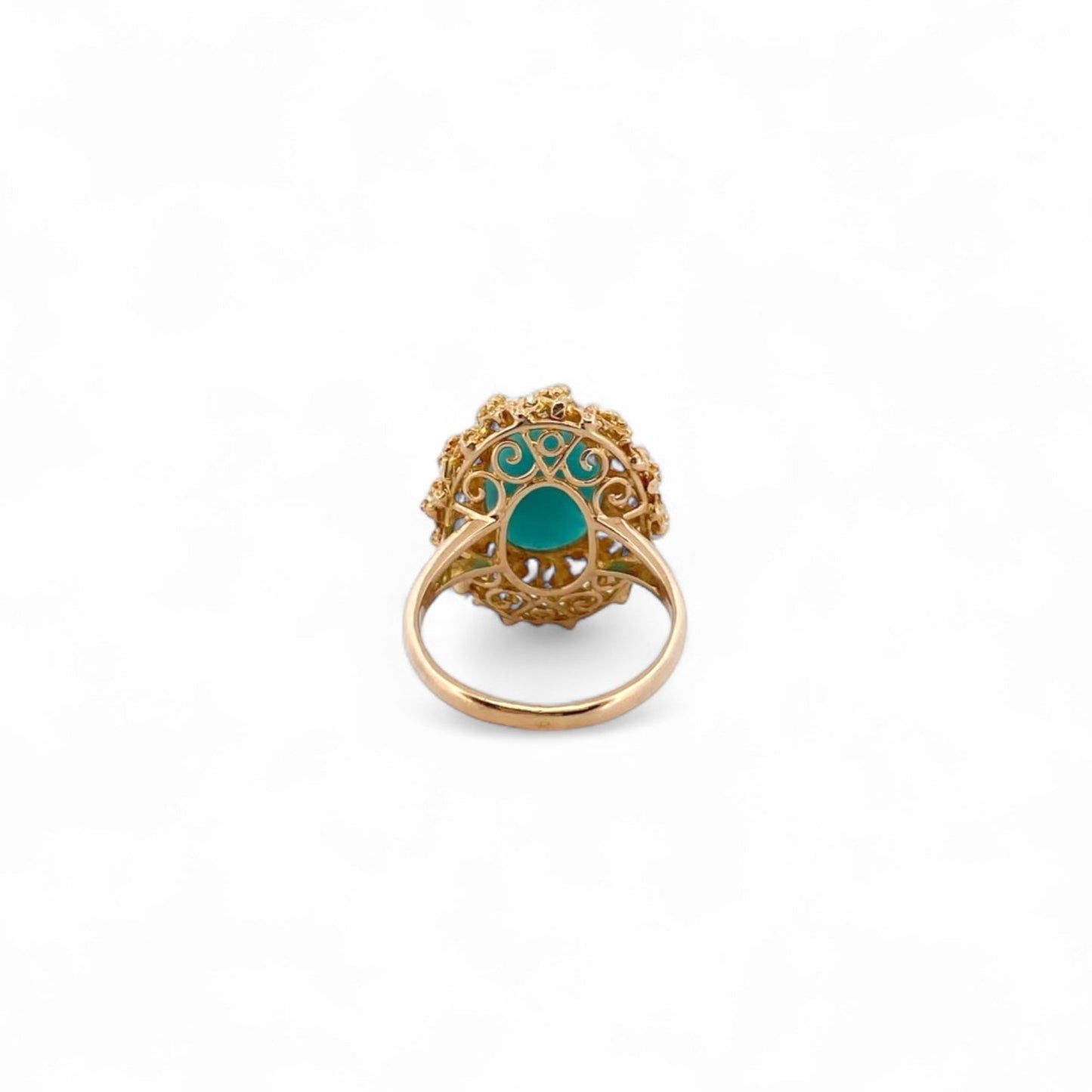 Comprar sortija de oro amarillo de 18kt con turquesa talla oval engastada en 6 grapas.
Joyería Ian'Or compro oro. Joyas únicas. Envío GRATIS. Ian'Or.
