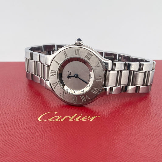 Reloj original Must de Cartier 21 de 30mm realizado en acero con movimiento de cuarzo.
Relojes Cartier de segunda mano baratos en Barcelona.