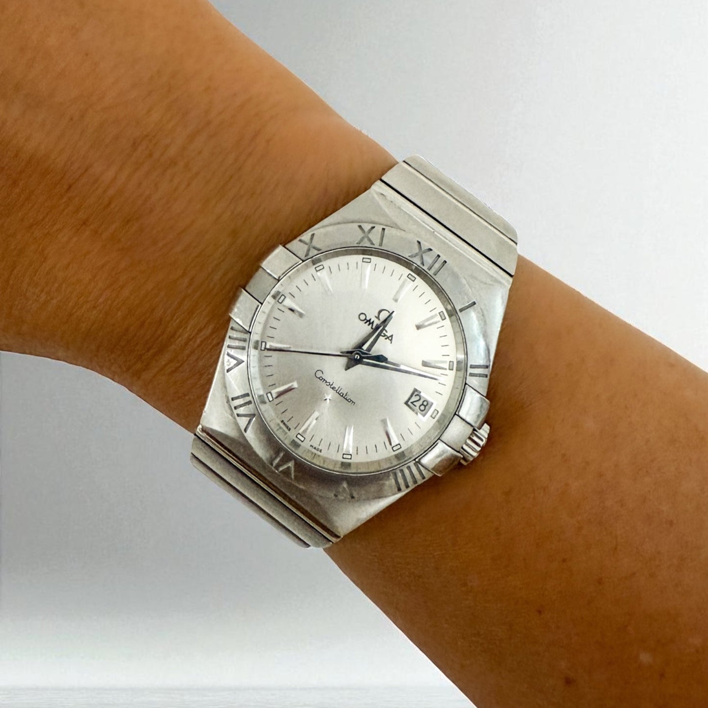 Comprar clásico reloj vintage Omega Constellation con esfera de 34mm. Realizado en acero. Relojes Omega de segunda mano baratos en Bcn. Joyería Ian'Or.