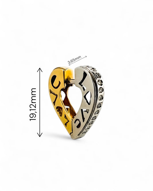 Comprar pendientes tipo criollas de oro bicolor blanco y amarillo de 18kt de 1,9c. La parte interior es calada con texto LOVE y la parte exterior lleva un carril de diamantes