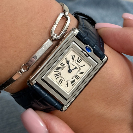 Reloj original Cartier modelo Tank Basculante de cuarzo
Relojes Cartier de segunda mano baratos en Barcelona.