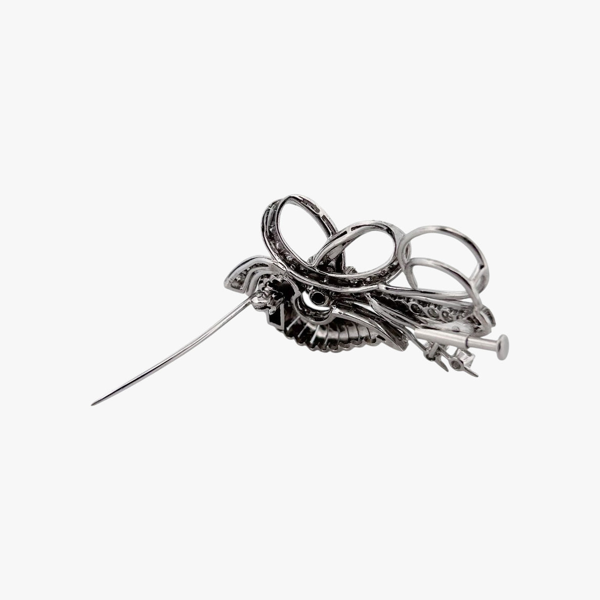 Comprar broche antiguo realizado en platino y con diamantes talla brillante. Joyas antiguas y vintage en Barcelona, compro oro y joyas al mejor precio. Ian'Or.