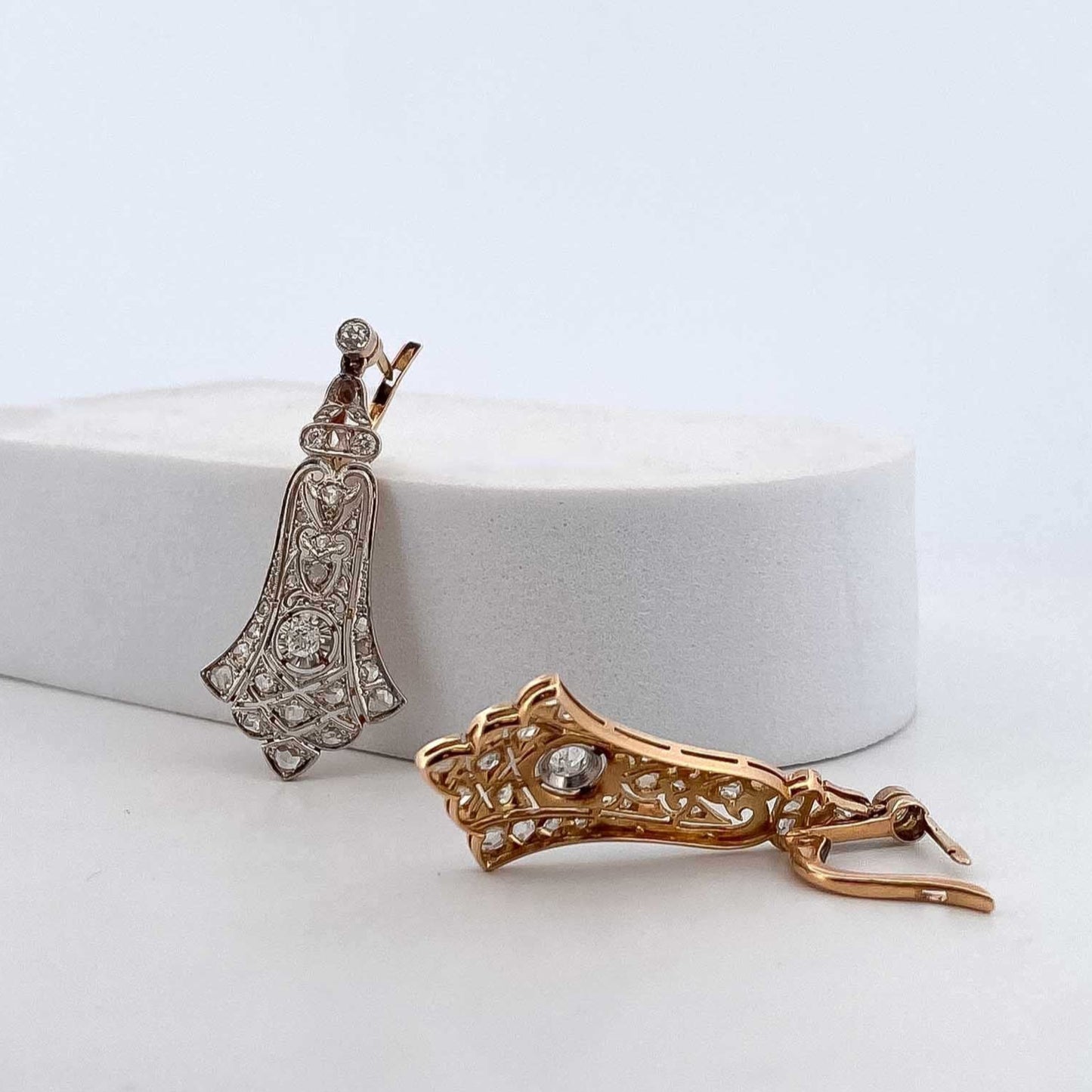 Comprar pendientes largos vintage de oro amarillo de 18kt con diamantes talla antigua engastados en platino. Cierre catalán. Joyería Ian'Or. Envío GRATIS.