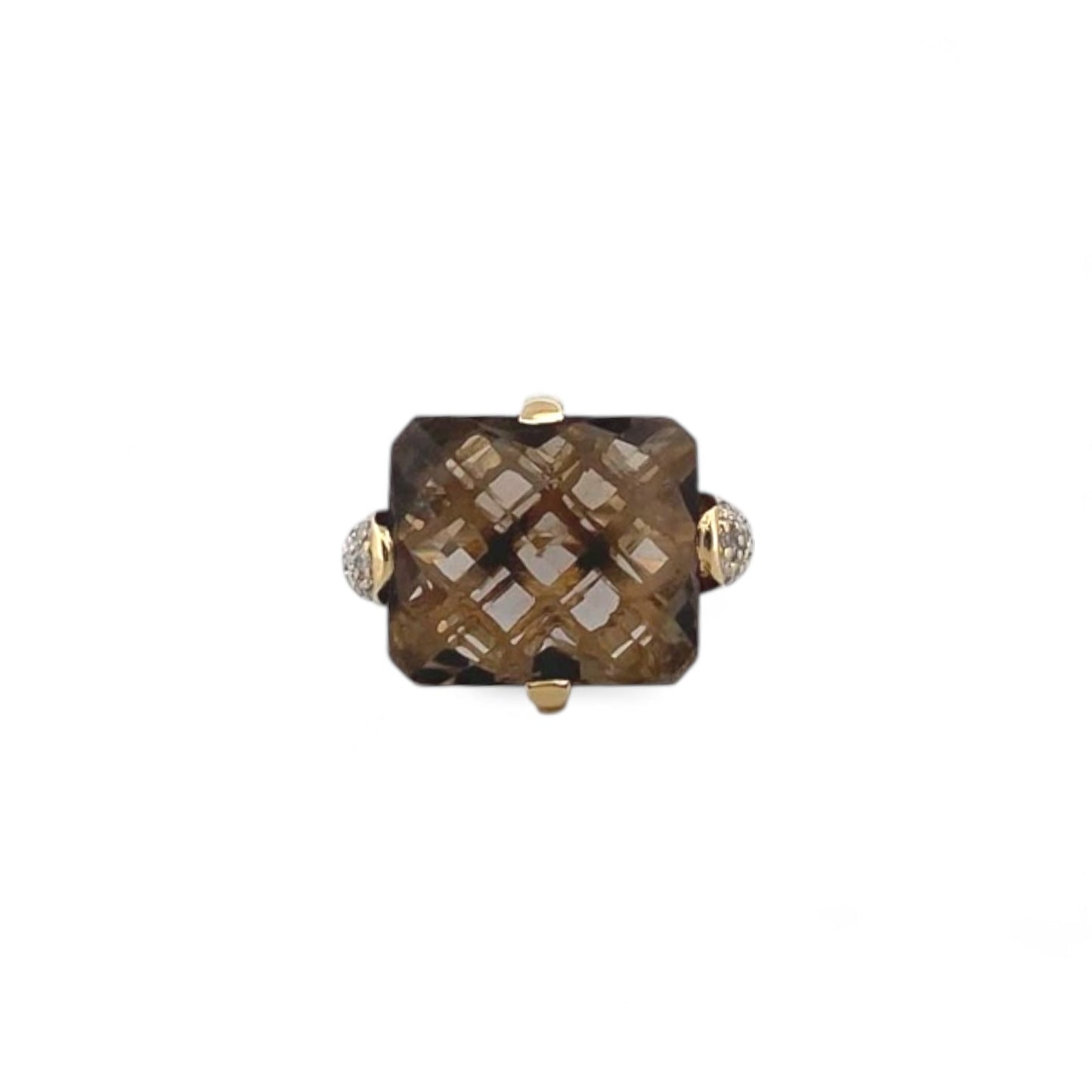 Comprar sortija de oro amarillo de 18kt con piedra central de color café y pavé de diamantes en los brazos. Joyería compro oro Ian'Or. Envío GRATIS.
