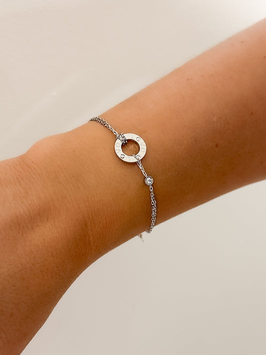 Pulsera de la prestigiosa firma Cartier realizada en oro blanco de 18kt. De la colección Cartier LOVE. Joyas Cartier al mejor precio certificada