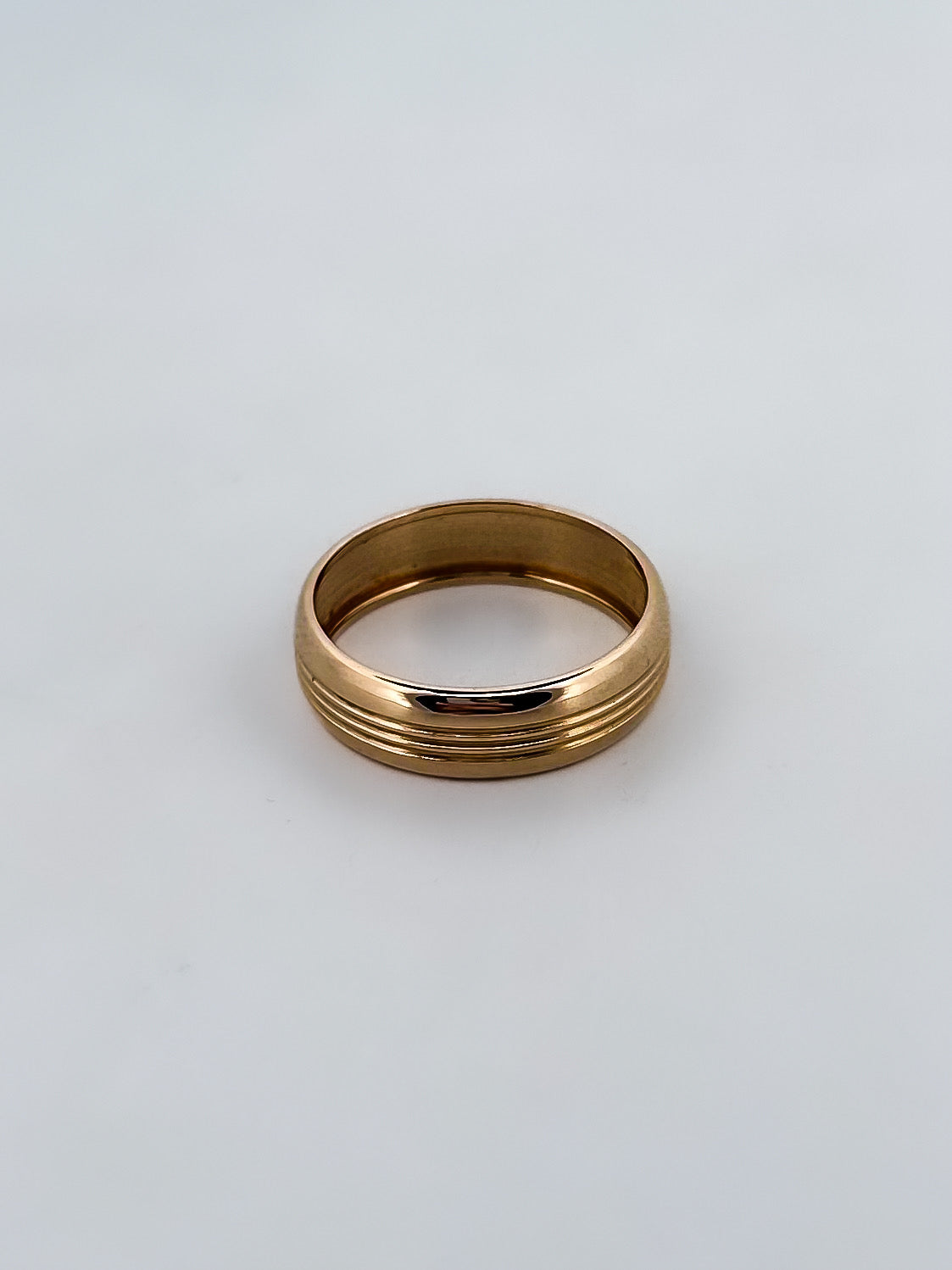 Comprar anillo de la fidelidad realizado en Oro amarillo de 18kt con 3 diamantes talla brillante. Anillo fidelidad oro y diamantes con certificado.
