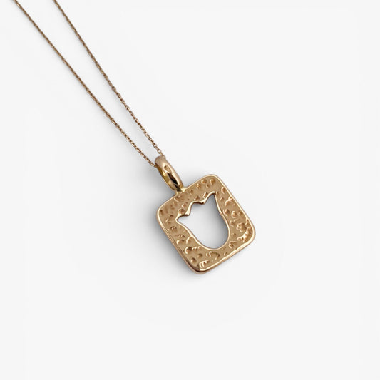 Comprar colgante de la firma TOUS en forma de tulipan realizado en oro amarillo de 18kt.Tous en oro amarillo de 18kt. Venta de joyas Tous segunda mano. Ian'Or.