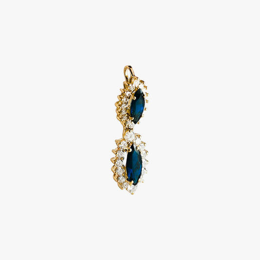 Colgante antiguo realizado en oro amarillo, con 2 rosetones unidos de zafiros talla marquise y orla de brillantes. Joyas antiguas con zafiros al mejor precio.