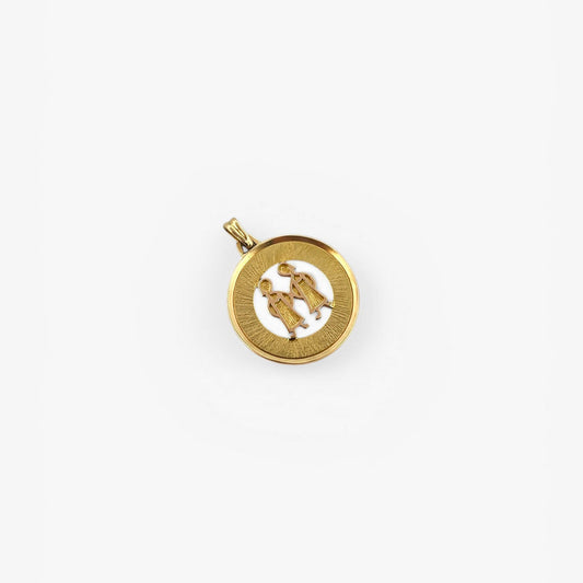 Comprar colgante medalla de pareja realizada en oro amarillo de 18kt. Joyería Ian'Or. Joyas de segunda mano. Joyas restauradas. Colgantes baratos. Envío gratis.