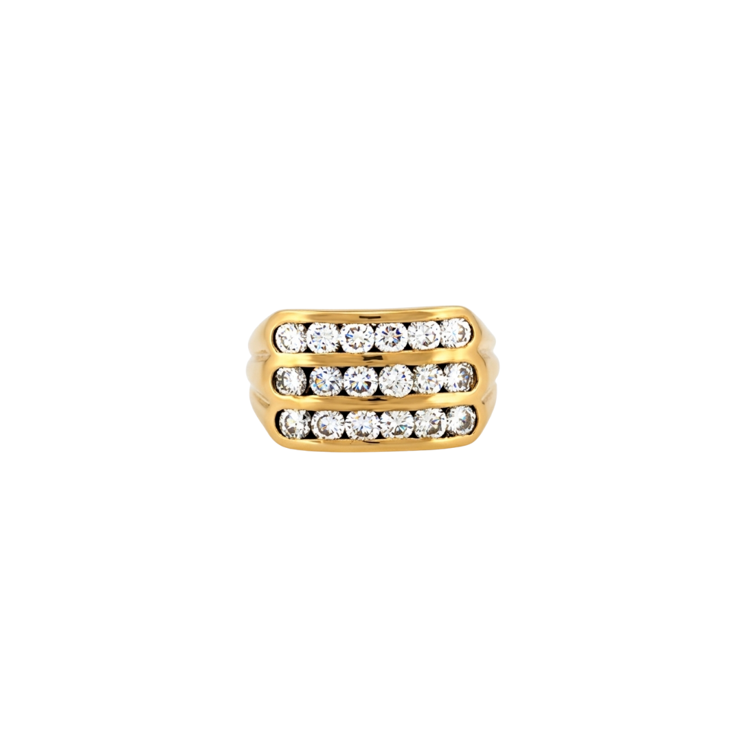 Anillo de oro amarillo de 18kt con 18 diamantes talla brillante de 0,07ct cada uno y 1,26ct en total. Anillos al mejor precio en Barcelona.
