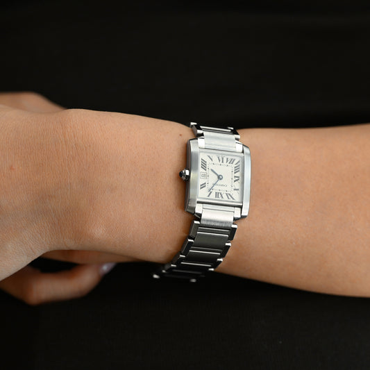 Comprar reloj original Cartier modelo Tank Française de cuarzo realizado en acero. Modelo 2384. Relojes Cartier de segunda mano baratos en Barcelona.