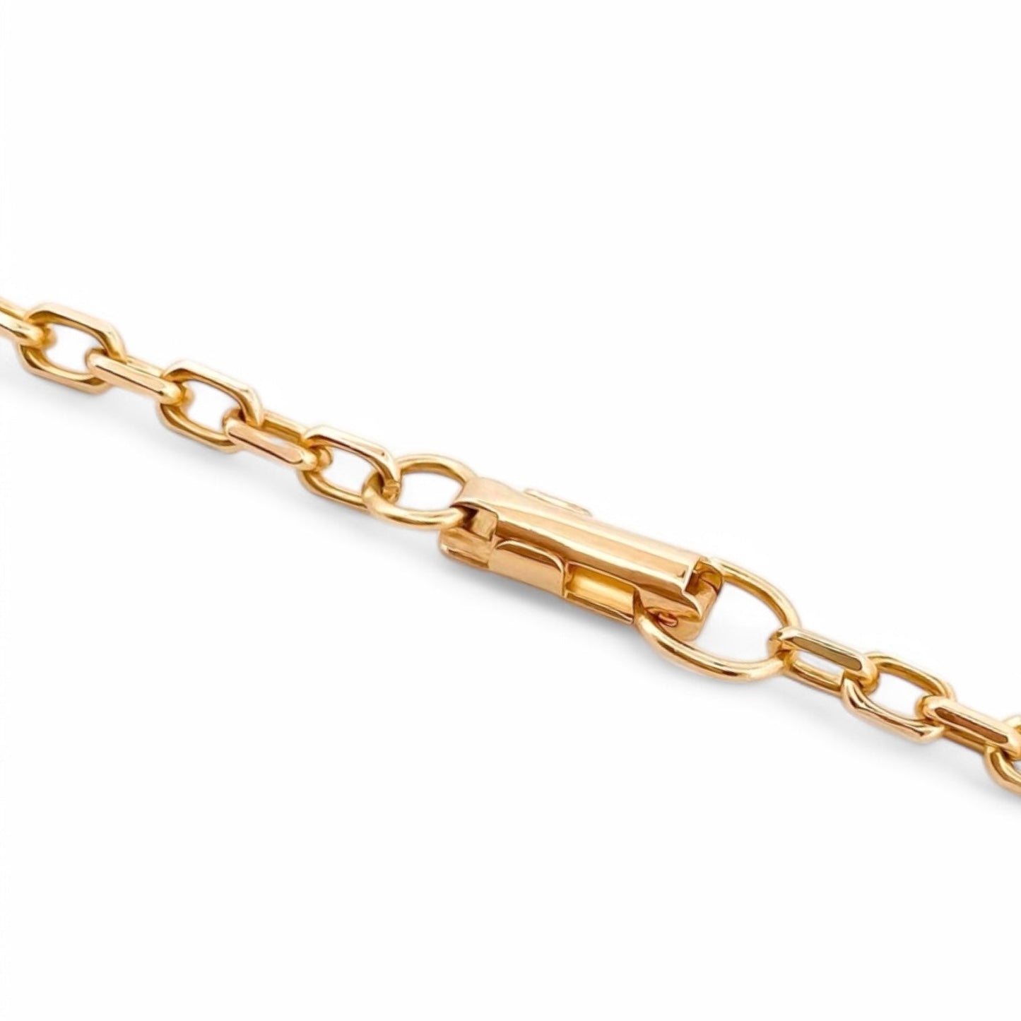 Collar de oro amarillo de 18kt con cadena forzada de eslabones con un cierre tipo desplegable. La cadena mide 64,5cm. Cadenas de oro de 18kt baratas. Envío gratis