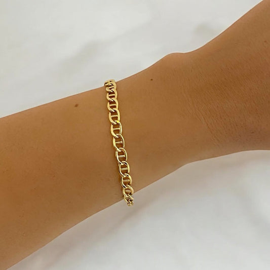 Comprar pulsera oro amarillo de 18kt con cadena eslabones banana barra. La pulsera mide 19cm. Cierre tipo mosquetón. Joyas a buen precio en Barcelona. Ian'Or.