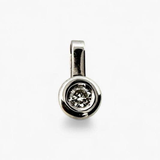 Colgante oro blanco de 18kt y diamante con engaste chatón - 18367P