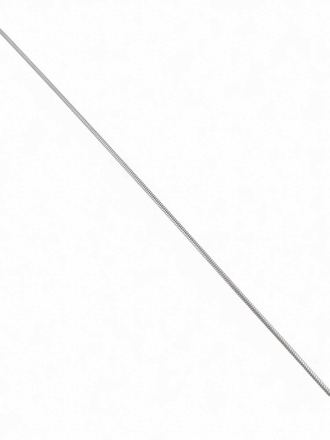 Comprar cadena cola de ratón de oro blanco de 18kt. Esta cadena dispone de cierre tipo reasa.Venta de joyas de lujo restauradas al mejor precio. Envío GRATIS.