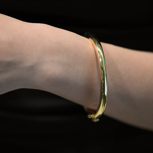 Comprar pulsera esclava de oro amarillo de 18kt. Esta pulsera dispone de cierre de cajón con brazo de seguridad. Joyas de segunda mano. Esclavas de oro de 18kt en Ian'Or.