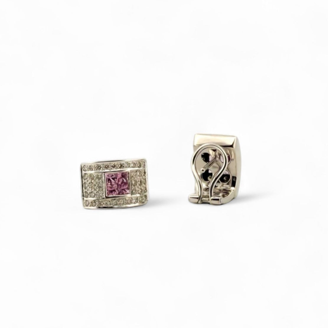 Comprar pendientes de oro blanco de 18kt con pavé de diamantes y 4 amatistas talla princesa centrales en cada pendiente. Joyas segunda mano. Joyas restauradas.