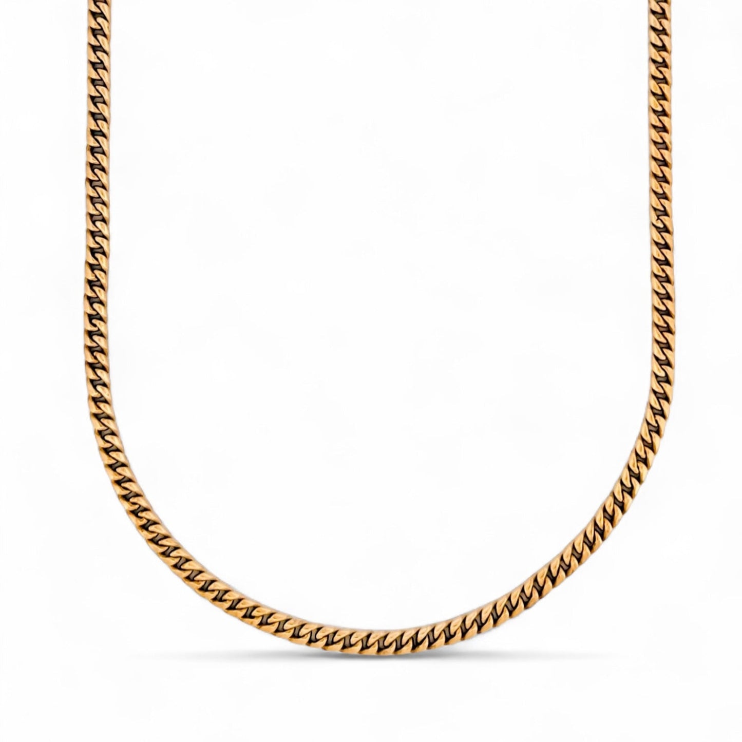 Comprar cadena realizada en oro amarillo de 18kt con cadena barbada tipo cubana plana de 3,80mm de grosor. Joya unisex. Joyas restauradas. Envío gratis.