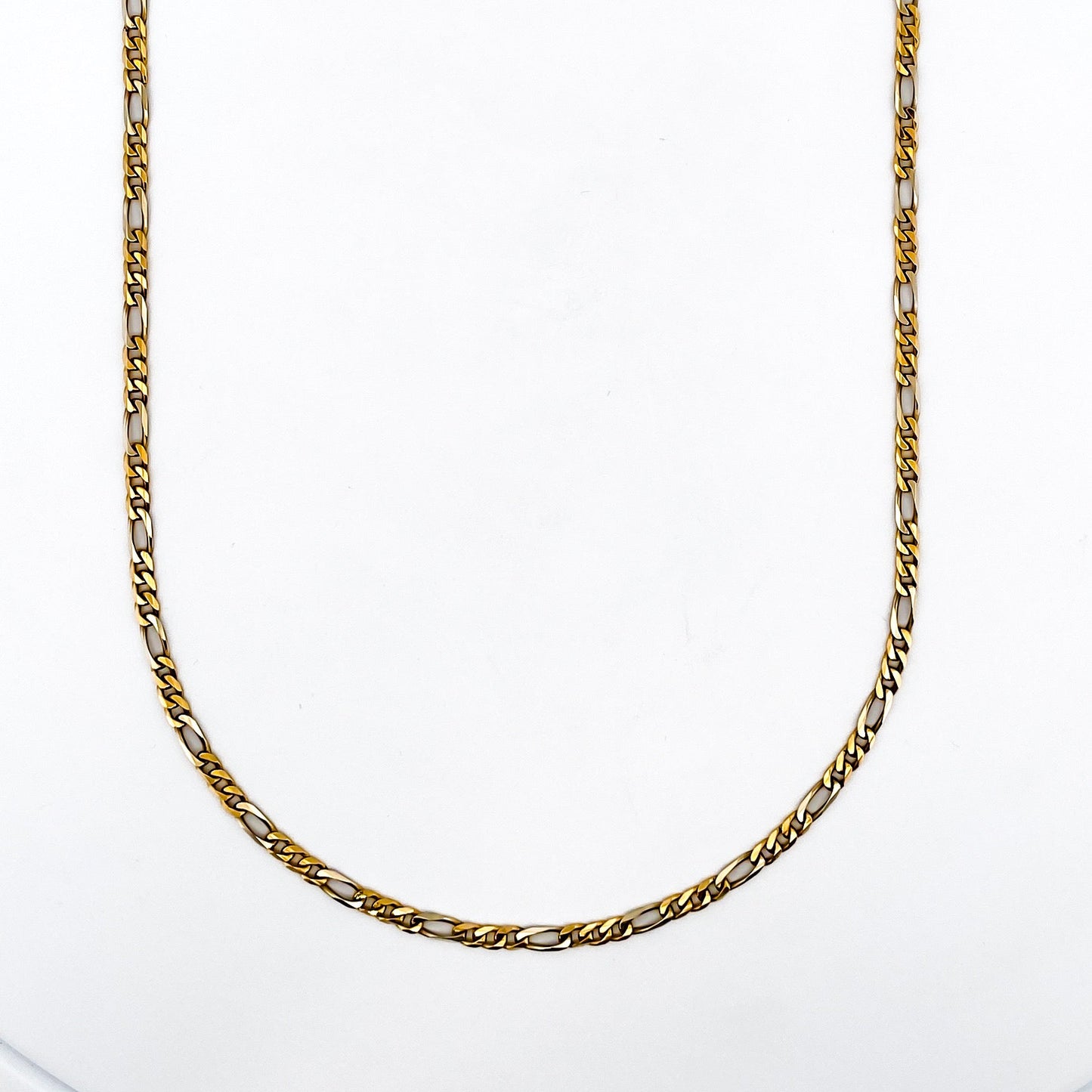 Comprar collar con cadena alterna barbada en oro amarillo de 18kt y cierre tipo mosquetón. Joya unisex. Joyas acondicionadas. Envío GRATIS. Ian'Or.