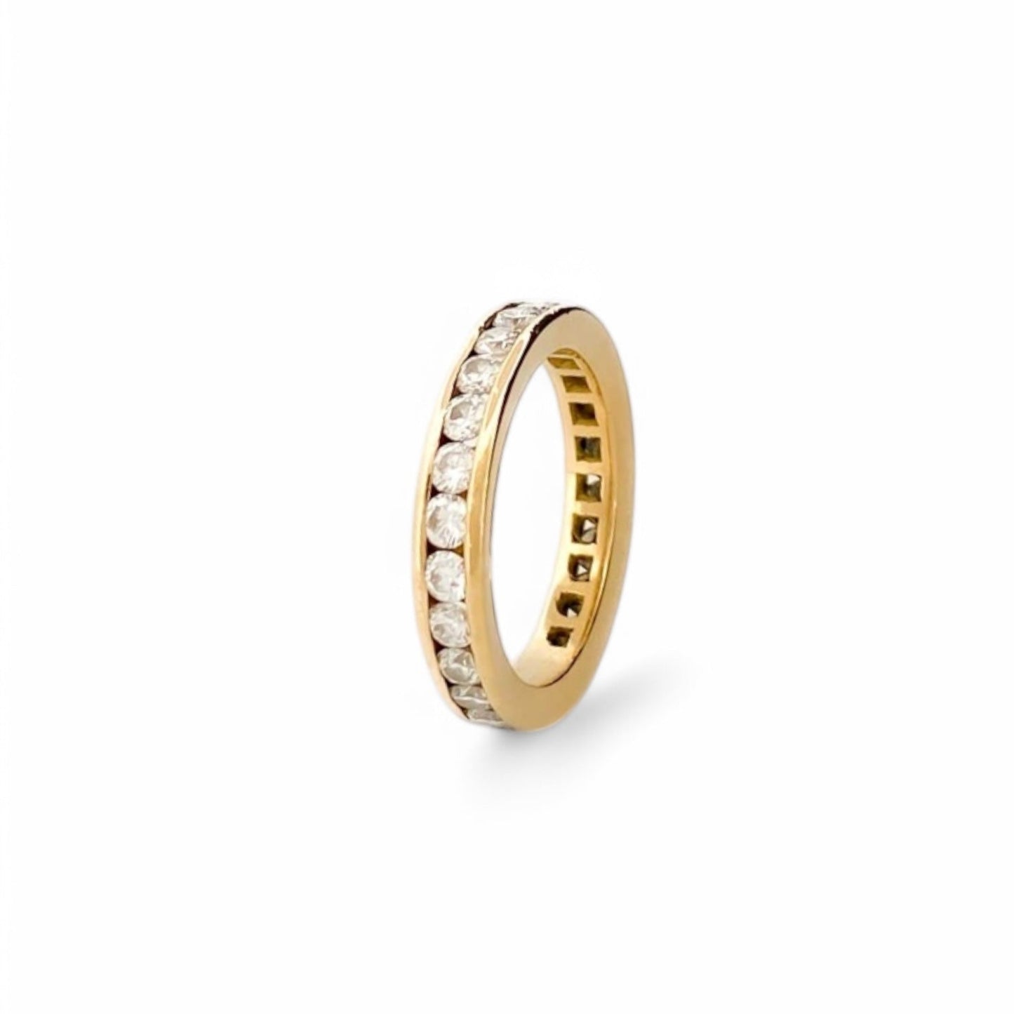 Comprar alianza completa en oro amarillo de 18kt con carril de diamantes talla brillante. Joyas de segunda mano. Joyas con diamantes. Joyería Ian'Or.