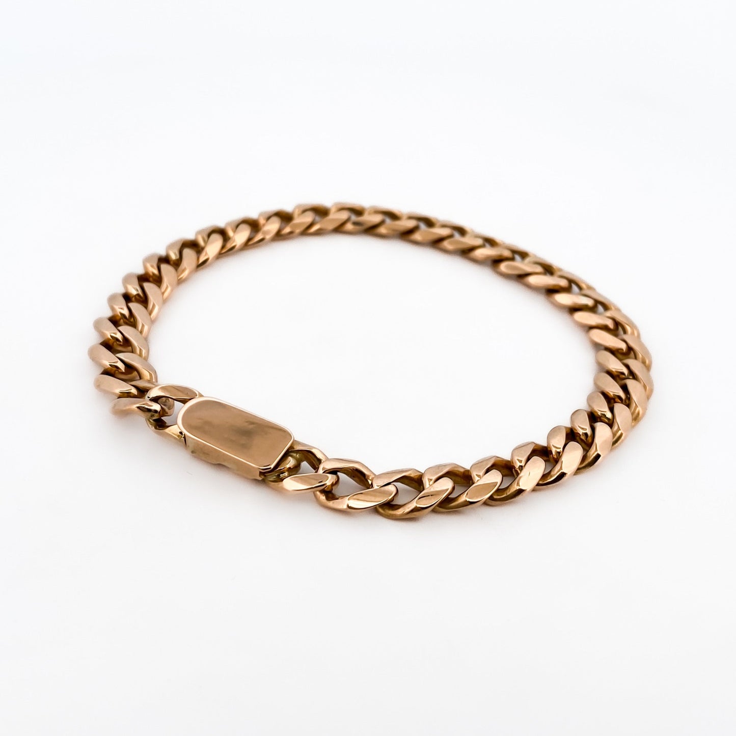 Comprar pulsera oro amarillo de 18kt con cadena tipo cubana. La pulsera mide 21,5cm de largo y 7,85mm de grosor. Cierre tipo cajón y cadena de seguridad. Ian'Or