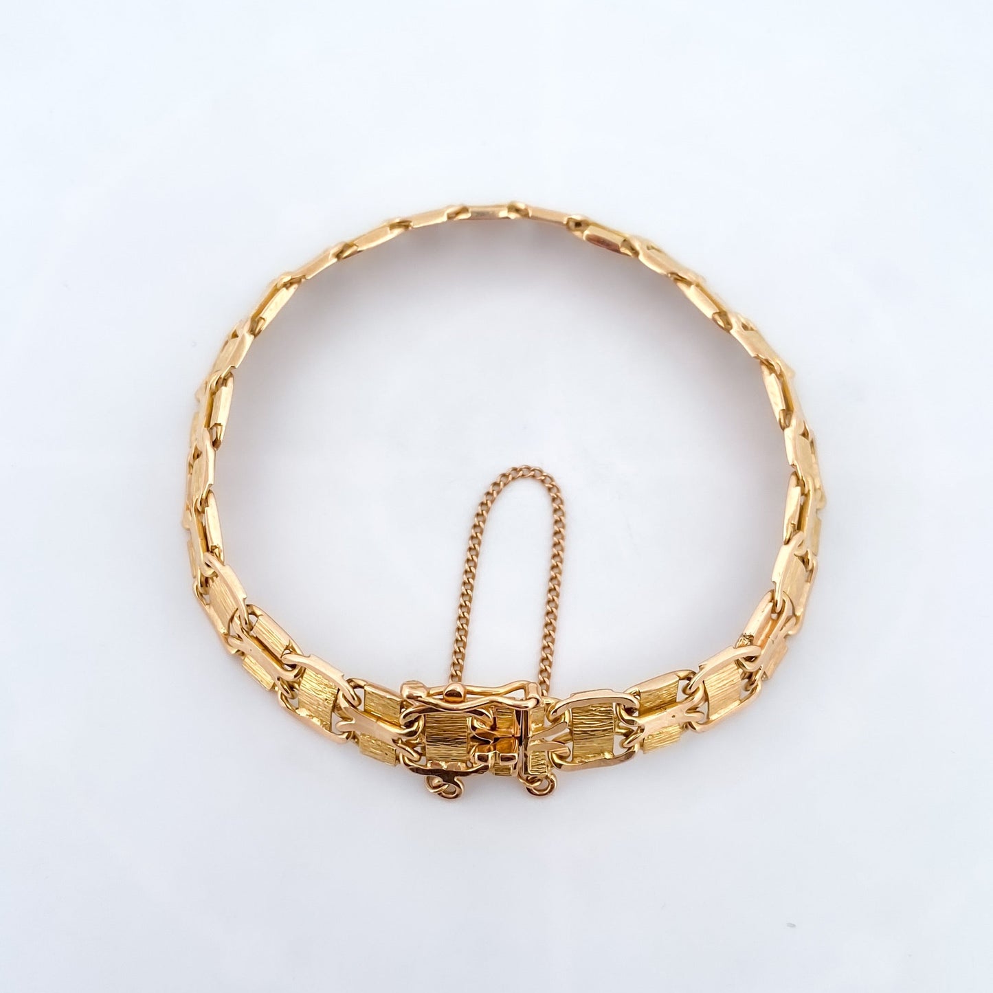 24637GV - Pulsera semirrígida oro 18kt - 17cm