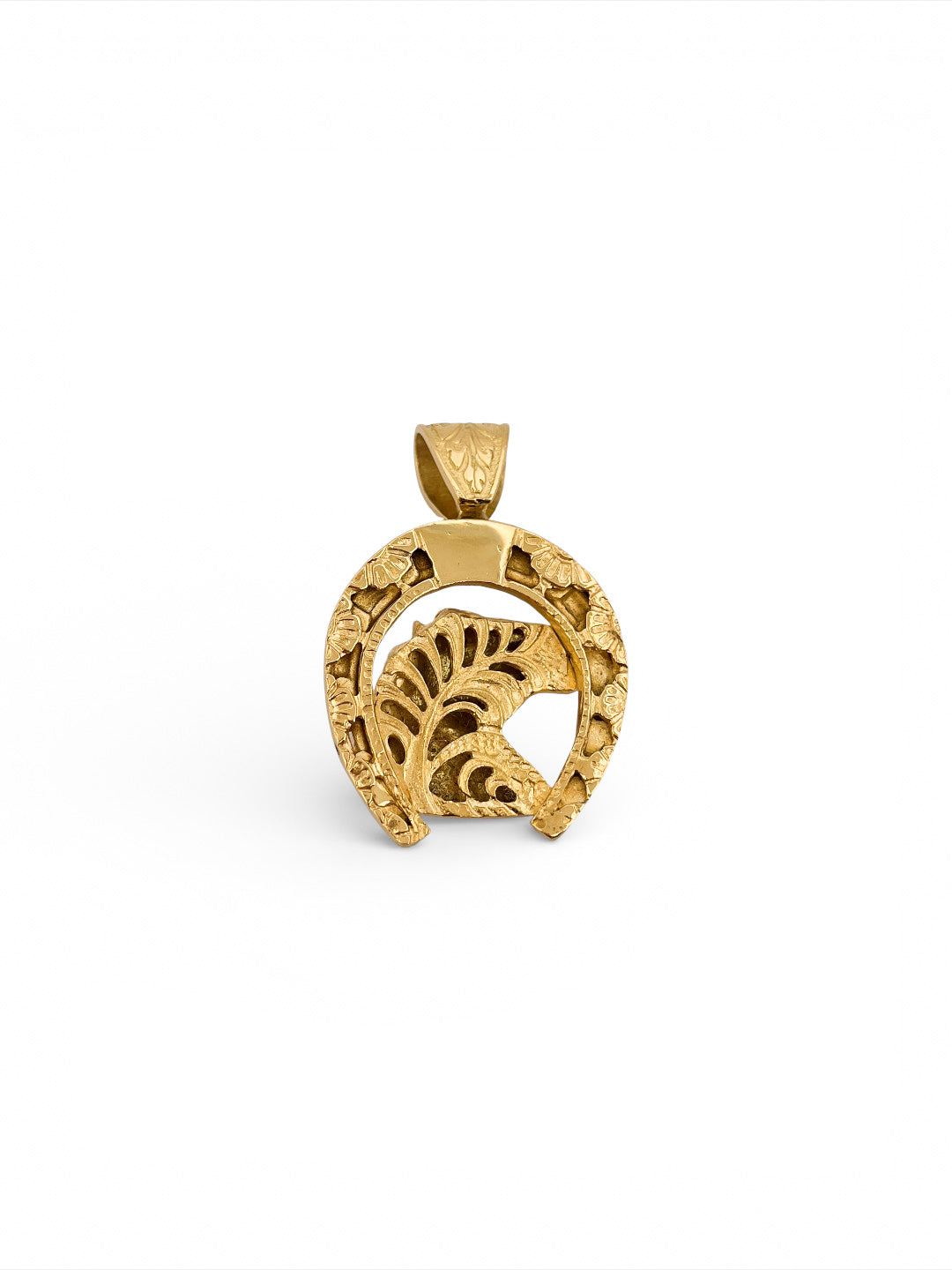 Comprar colgante medalla tipo herradura de caballo realizado en oro amarillo de 18kt. colgantes caballo y herradura de oro al mejor precio