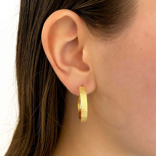 Pendientes aros oro amarillo 18kt. Pendientes de oro de 18kt baratos. Joyería Ian'Or. Envío gratis. Donde comprar y vender oro al mejor precio.