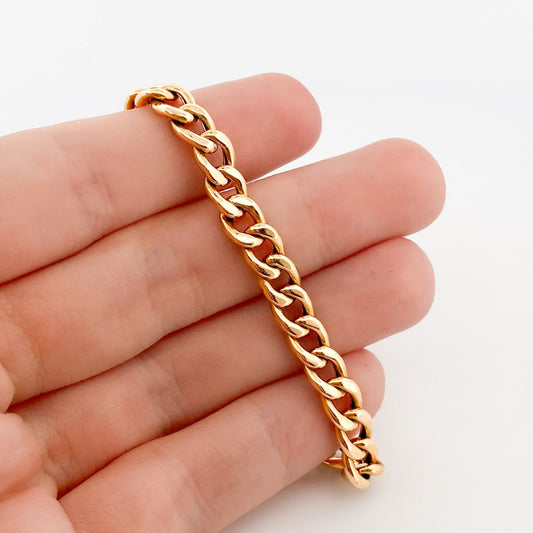 Comprar pulsera oro amarillo de 18kt con cadena tipo cubana. La pulsera mide 22,6cm de largo y 6,42mm de grosor. Joyas al mejor precio en Barcelona. Ian'Or.