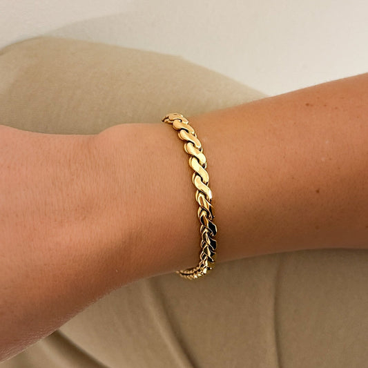 Comprar pulsera Pulsera semirrígida realizada en oro amarillo de 18kt. Esta pulsera dispone de cierre tipo mosquetón. Joyas segunda mano en Barcelona. Ian'Or.