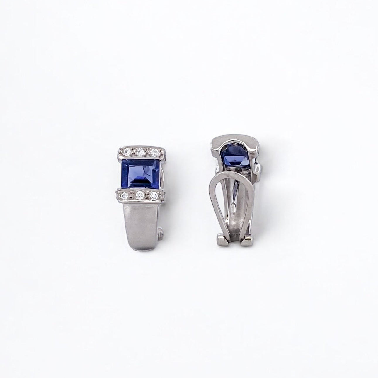 Pendientes realizados en oro blanco de 18kt con una amatista en cada pendiente talla baguette y carril de diamantes alrededor de la amatista. Ian'Or.