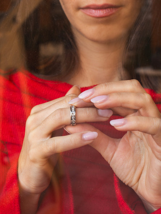 28883C - Alianza completa brillantes oro blanco 18kt