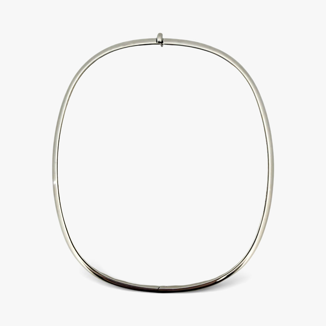Comprar pulsera esclava de oro blanco de 18kt. Esta pulsera dispone de cierre de cajón. Joyas de segunda mano. Esclavas de oro de 18kt en Ian'Or.