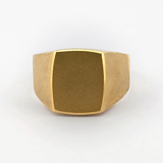 Comprar anillo tipo sello de oro amarillo de 18kt. Joyas de segunda mano y restauradas. Sellos de hombre de oro 18kt baratos.