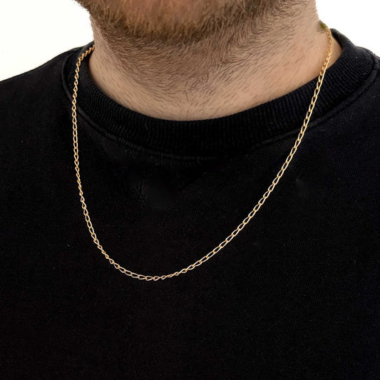 Comprar collar de oro de amarillo de 18kt con cadena barbada con eslabón alargado. Medidas: 55,5cm de largo x 2,41mm grosor. Cadenas de oro de 18kt baratas.