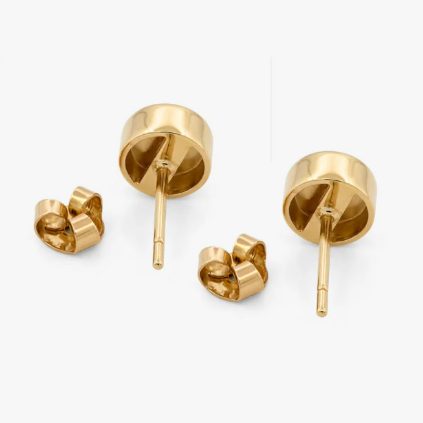 Comprar pendientes de oro amarillo de 18kt en forma redonda y con 1 diamante en cada pendiente engastado en boca. Joyas restauradas. Envío gratis a toda la península. Joyería Ian'Or.