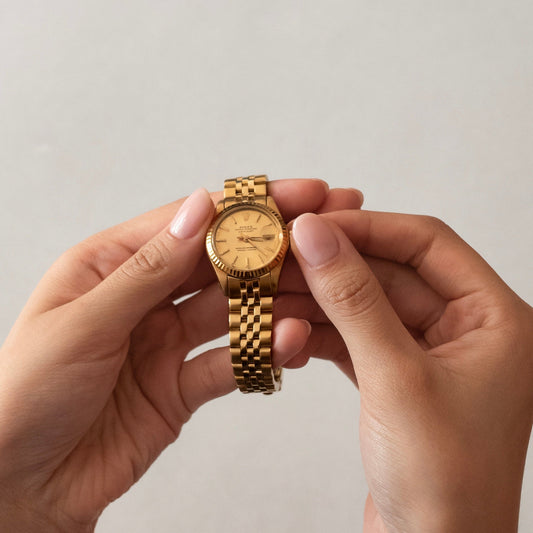 Reloj Rolex Datejust de Mujer caja de 26mm. Realizado en oro amarillo de 18kt.
Medida correa: 19cm, correa jubilée. Rolex de segunda mano baratos en Barcelona.