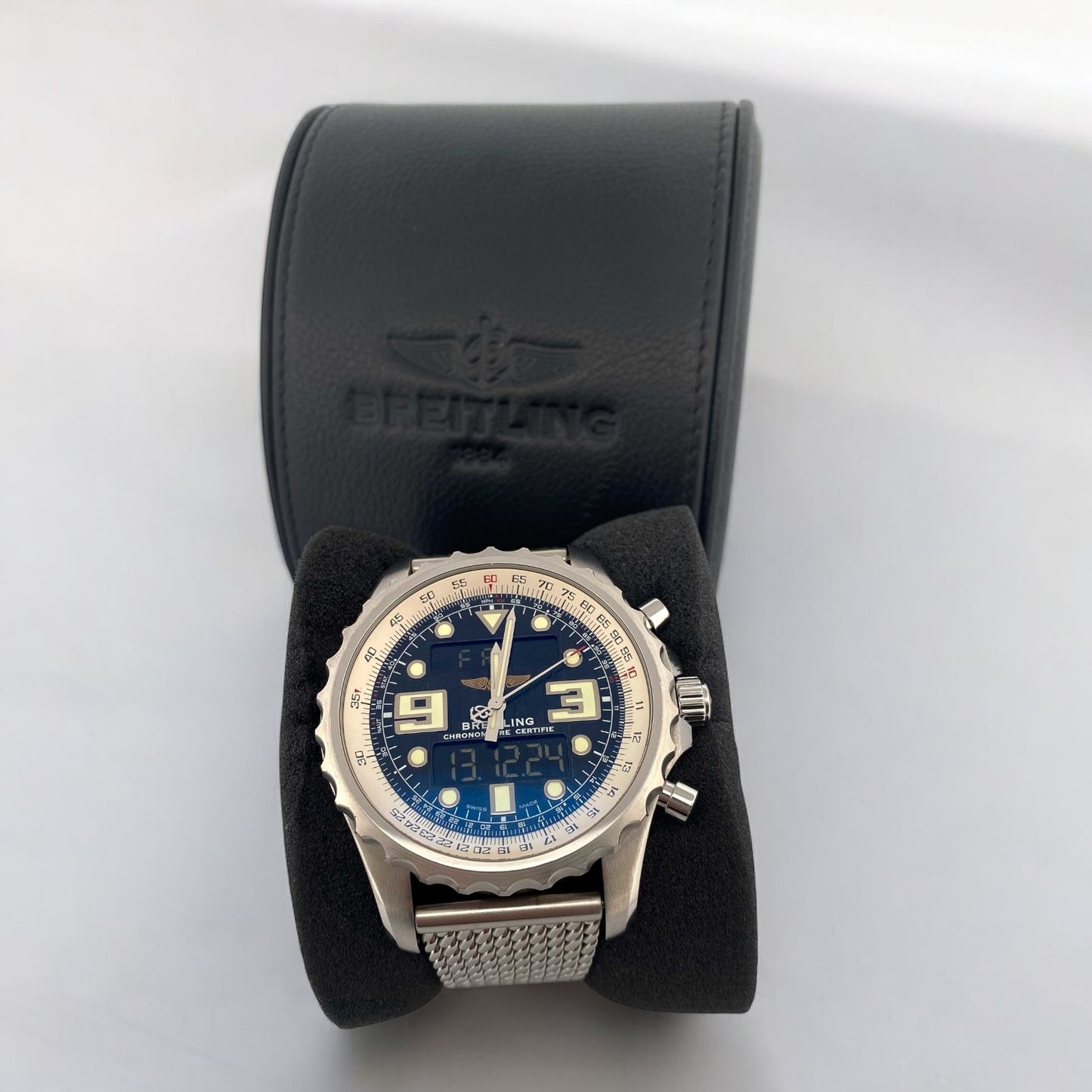 Reloj de la Firma Breitling modelo Chronospace Mariner con esfera azul. Está en perfecto estado y viene con su caja y documentación original. Relojes breitling de alta gama al mejor precio, venta de relojes de lujo de segunda mano con garantía de 2 años