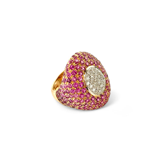Preciosa sortija bombé de oro rosa acompanyada de diamantes y zafiros rosas. Talla 15.Joyería compro oro, venta de joyas de segunda mano y nuevas, Ian'or donde comprar y vender