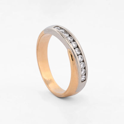 Comprar media alianza de oro amarillo de 18kt, con diamantes. Conoce el mejor precio oro Barcelona, venta de joyas usadas Barcelona. 