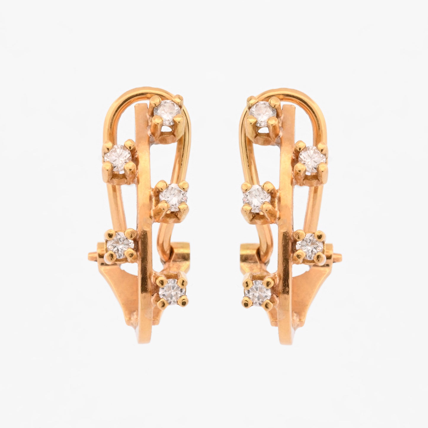 Comprar pendientes de oro amarillo de 18k con diamantes. Joyería Barcelona, segunda mano, restauración y creación de joyas, compro oro Barcelona.