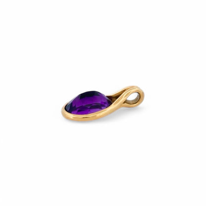 Comprar colgante de oro amarillo de 18kt con amatista. Joyas de segunda mano. Joyas en oro amarillo de 18kt. Joyas restauradas. Envío gratis.